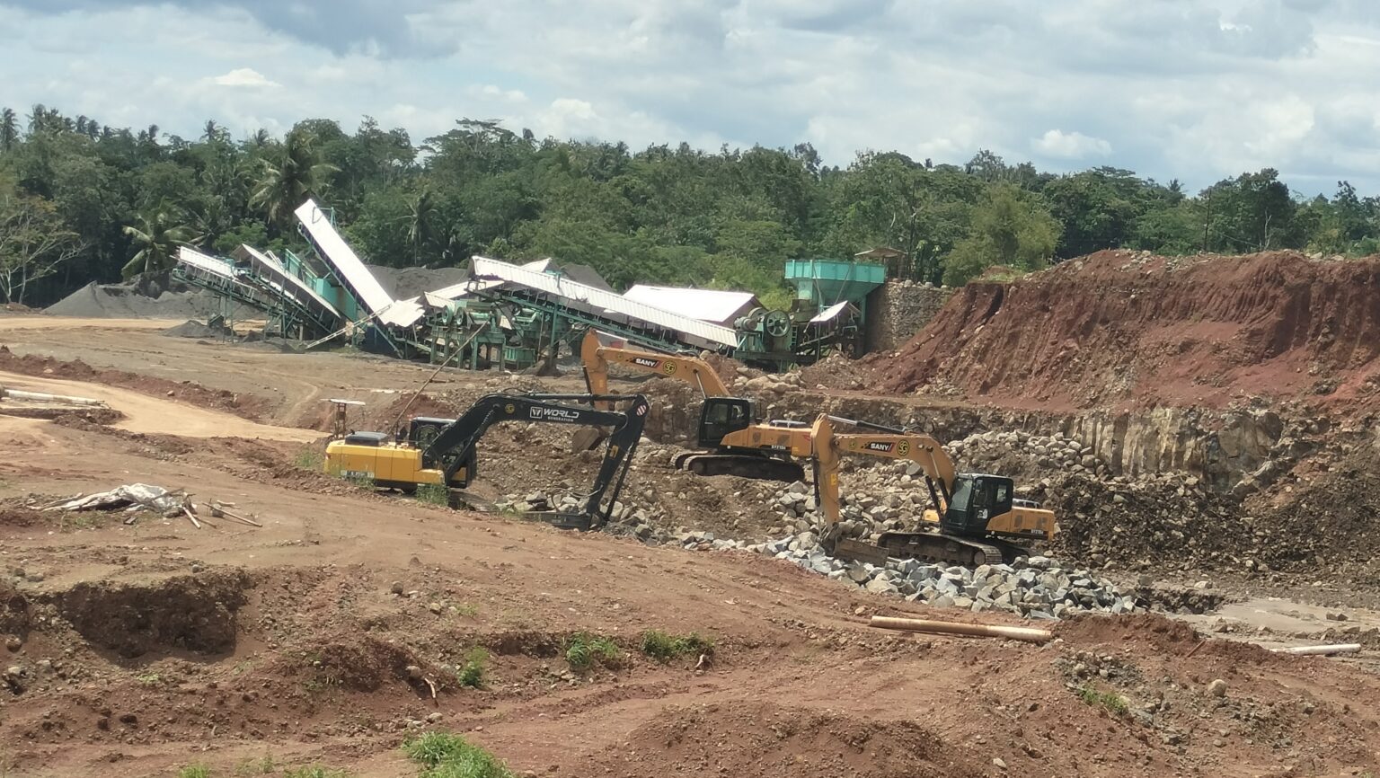 Diduga Beroperasi Tanpa Izin dan Tak Bayar Pajak, Polda Lampung Didesak Segel Aktivitas PT Sarana Global Quarry di Lampung Timur