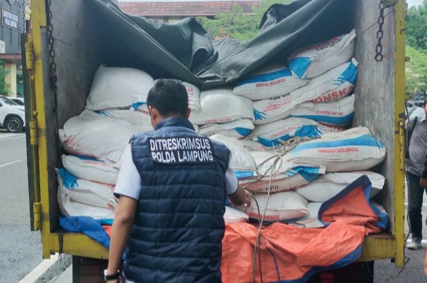 Sering Dikeluhkan? 100 Ton Pupuk Subsidi di Lampung Ternyata Diselewengkan Lewat Manipulasi Data