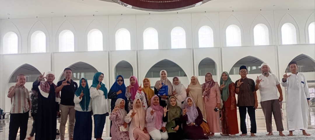 Ikrar Syahadat di Masjid Raya al Bakrie Lampung