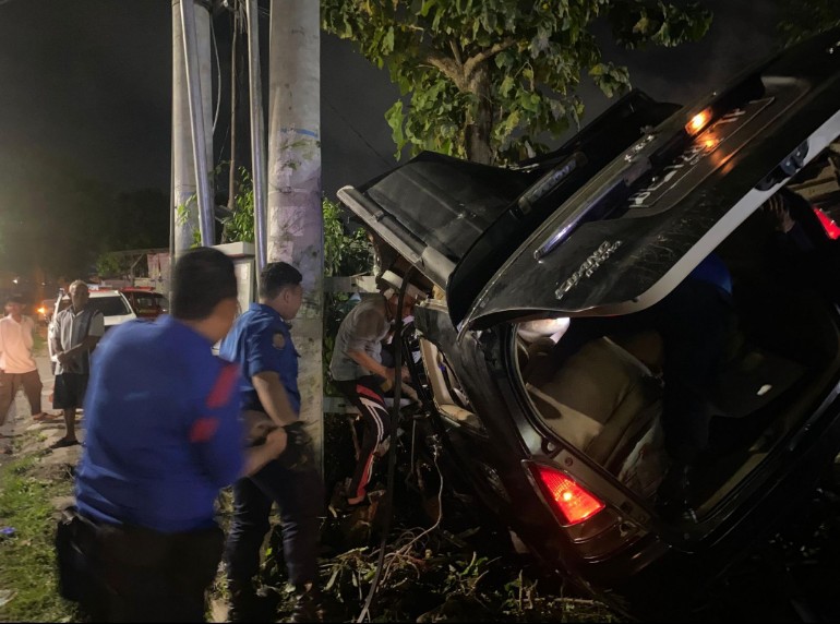 Innova Tabrak Gardu Listrik dan Usaha Cucian Mobil di ZA Pagar Alam, Satu Polisi Tewas