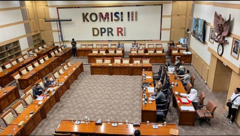 Komisi III DPR Sepakat Polri Tetap Berada di Bawah Presiden