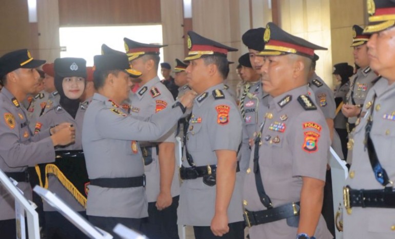 Sembilan PJU Berganti, Kombes Arief Aldi Warganegara Karo SDM Ahmad Sukiatno Kabidkum