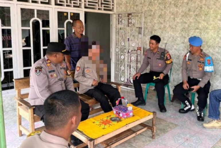 Obsesi Buat Zulhipni ‘Cosplay’ jadi Polisi