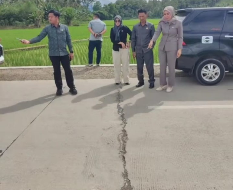 Komisi III DPRD Pesawaran Geram, Proyek Rigid Beton di Way Khilau Diduga Bermasalah