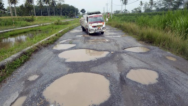 Tiga Proyek Jalan Senilai Rp18 Miliar di Lampung Selatan Molor hingga awal 2026