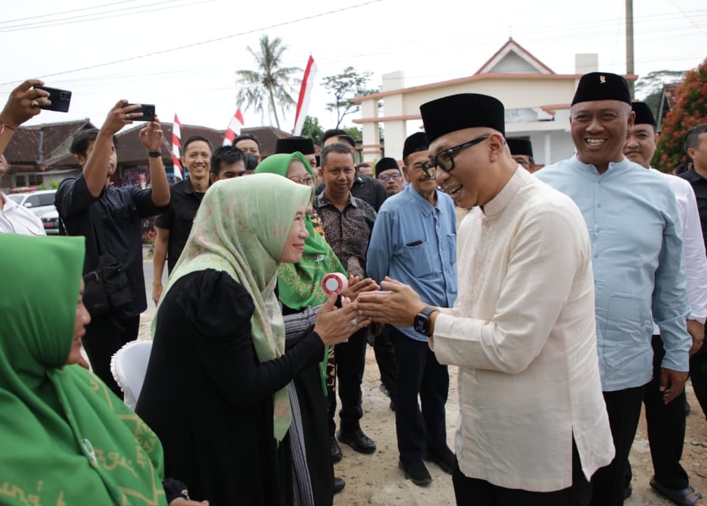 Kucurkan Rp300 Miliar untuk Jalan di Lampung Tengah, Gubernur Mirza Targetkan 30 Desa Mandiri Baru