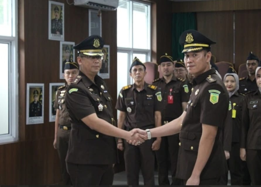 Muhammad Iqbal Firdaozi Resmi Jabat Kasi Intel Kejari Bandar Lampung