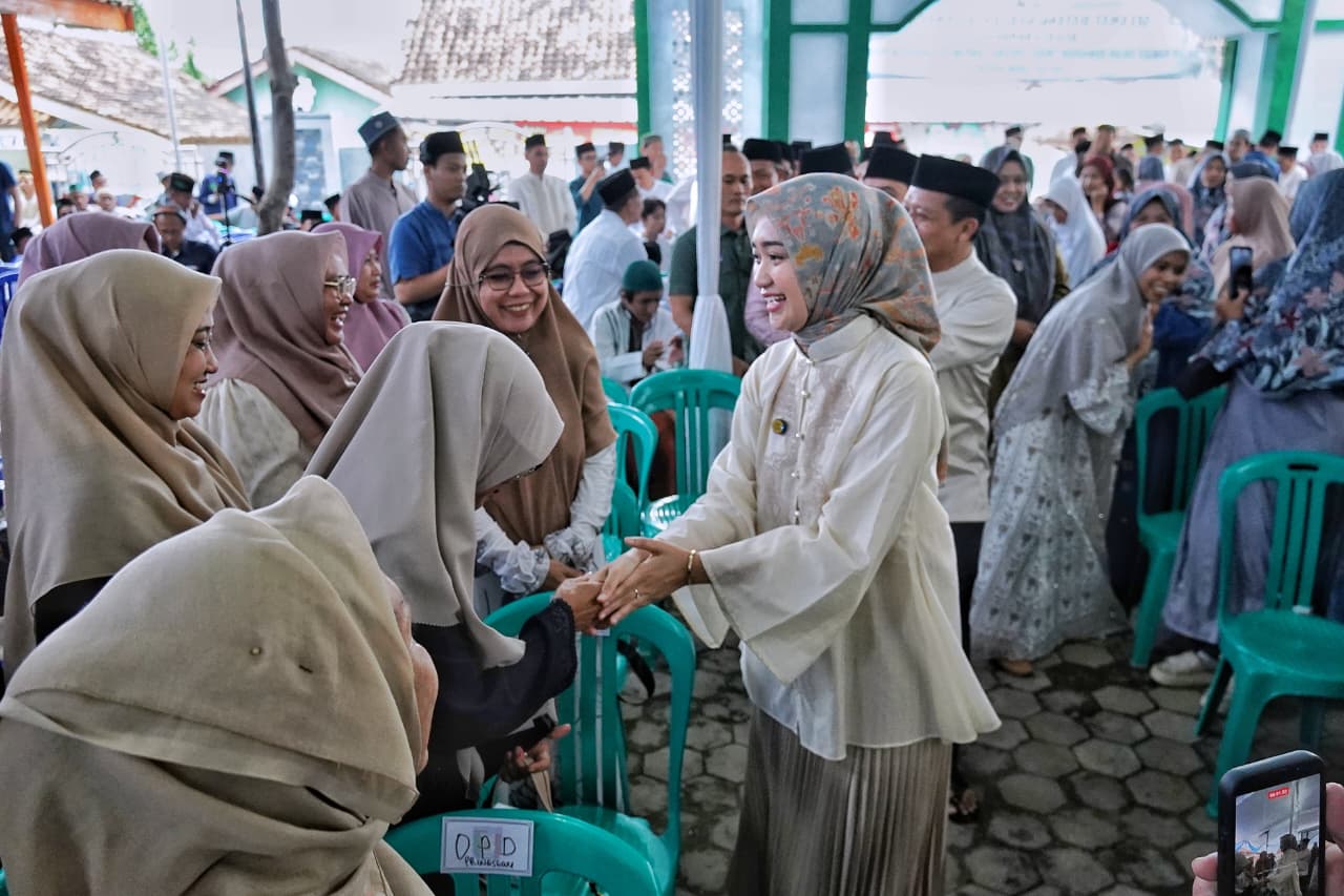 Safari Ramadan di Pringsewu Bawa Manfaat Nyata bagi Warga: Bantuan Sosial, Infrastruktur, hingga Sembako