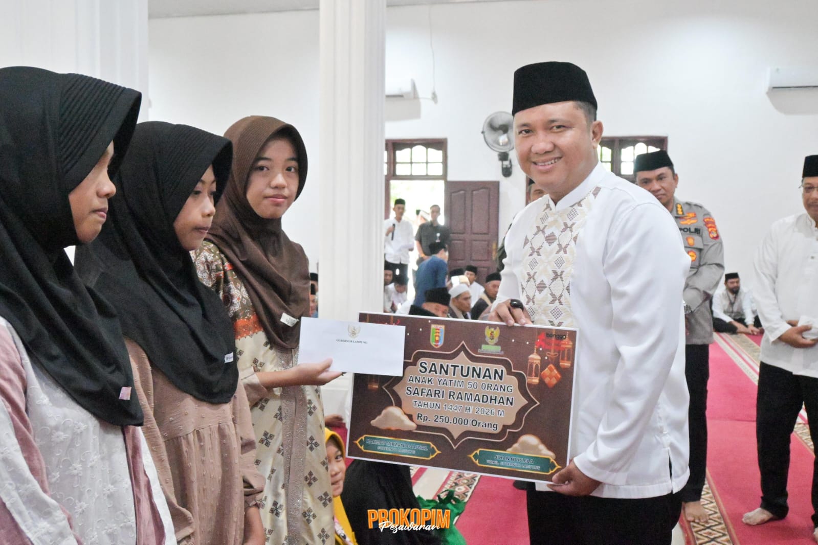 Safari Ramadan di Pesawaran, Bupati Minta Perbaikan Jalan Provinsi dan Normalisasi Sungai Jelang Mudik