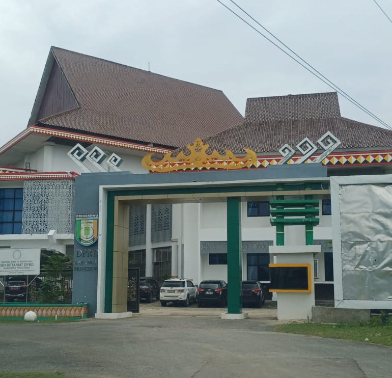 Jalan Rusak di Pringsewu Memanas, DPRD Diminta Tak Lempar Tanggung Jawab