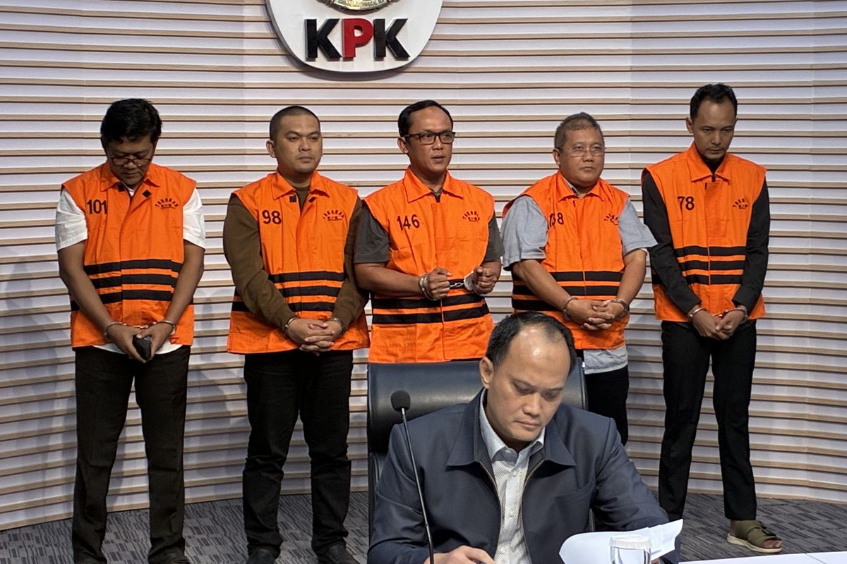 KPK Periksa PPK Dinkes Lampung Tengah Terkait Skandal Suap Bupati Ardito Wijaya