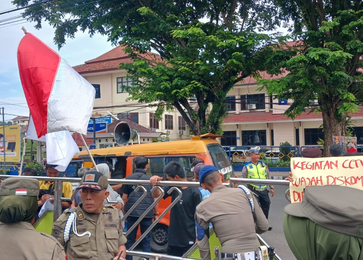 Aliansi Lembaga Geruduk Pemkot Bandar Lampung, Soroti Dugaan Mark Up Proyek?