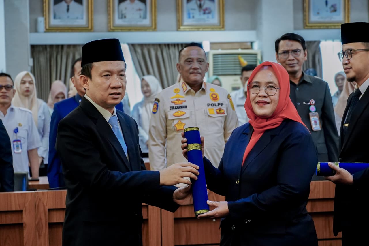 Sekdaprov Lampung Lantik 15 Pejabat Administrator, Marindo: Jadilah Pemimpin yang Menginspirasi