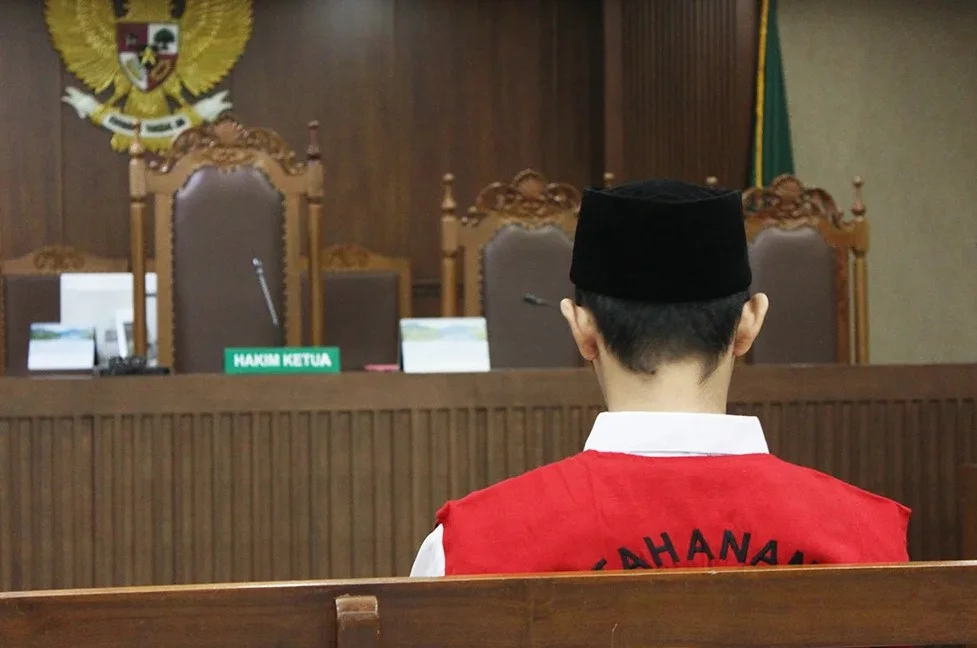 Kasus Asusila Berujung Meja Hijau: Keluarga Terdakwa Keluhkan Dugaan Penganiayaan dan Kejanggalan Uang Damai