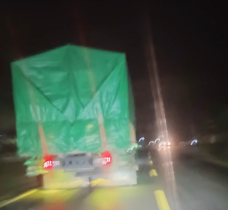 Abaikan Aturan Mudik 2026, Truk Besar Masih Padati Jalur Lintas Timur Sumatera