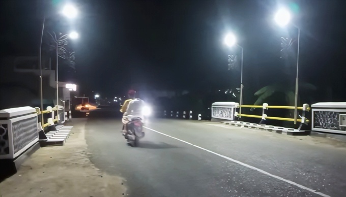 Gerak Cepat Gubernur Mirza: Jalur Mudik Lampung Kini Mulai Terang Benderang