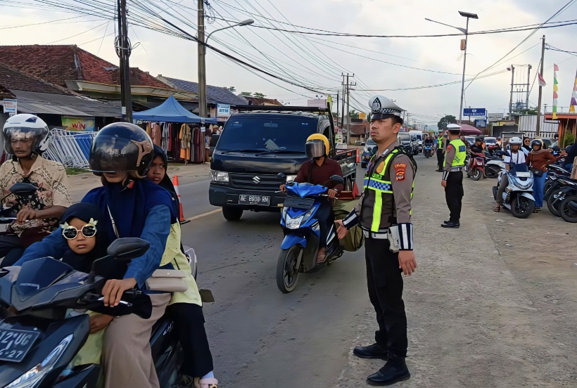 H-2 Lebaran: Arus Mudik di Lintas Barat Pringsewu Melonjak, Didominasi Kendaraan Pribadi