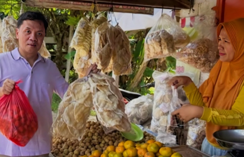 Gaya Mudik “Om Dewan” Habiburokhman: Dari Jakarta Ngeteng, di Batanghari Borong Kelengkeng