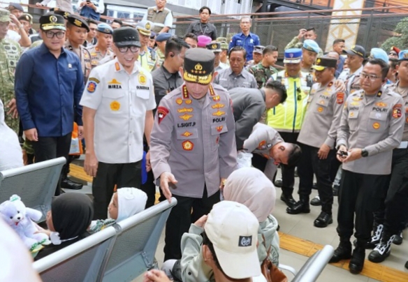 Sinergi Amankan Arus Balik: Ketua DPRD dan Gubernur Lampung Dampingi Kapolri di Bakauheni