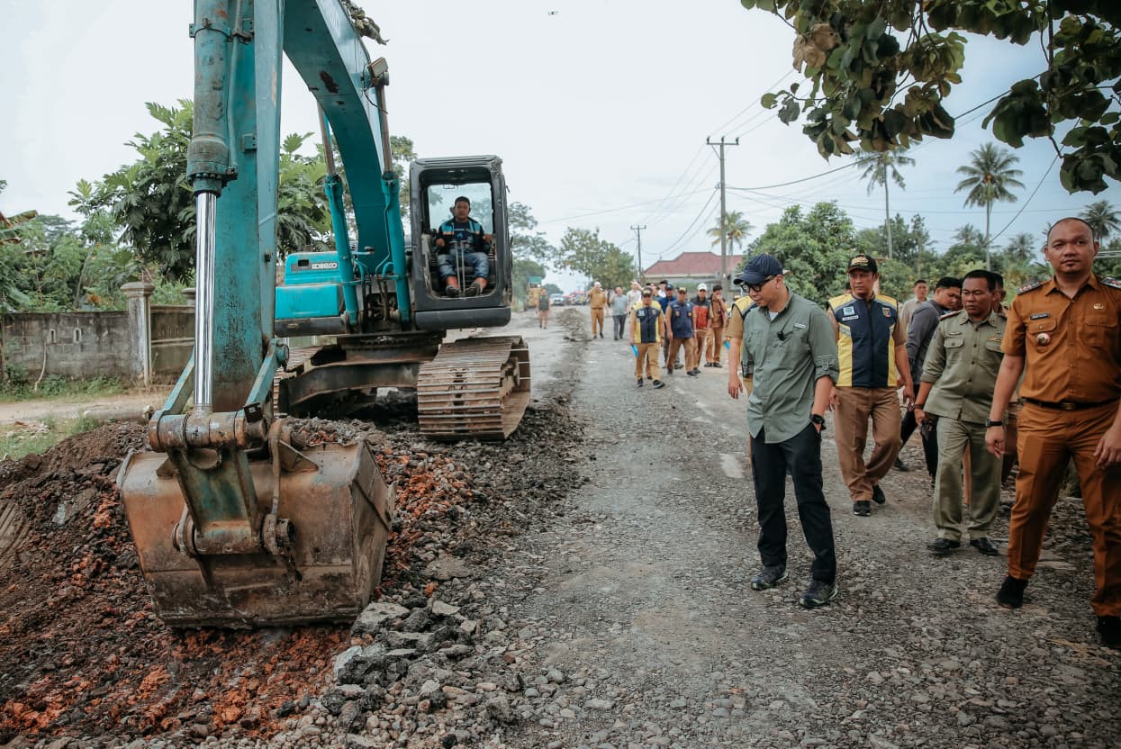 Gubernur Tinjau Perbaikan Ruas Gunung Batin–Daya Murni, Akses Tol Dikebut Jelang Lebaran