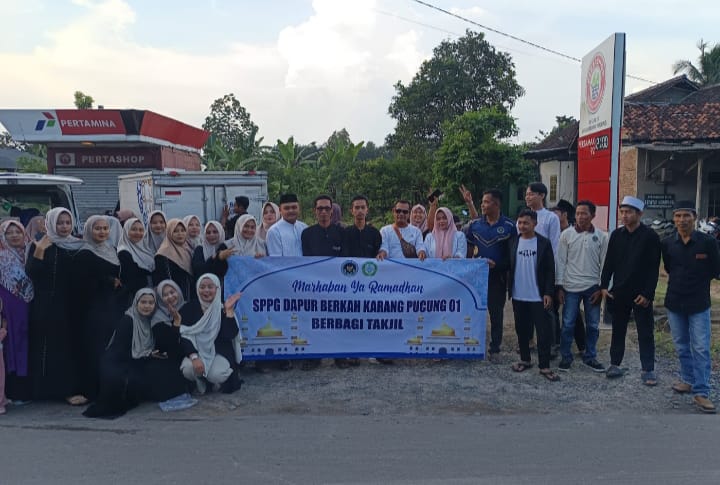 Tebar Berkah Ramadan, SPPG Dapur Berkah Karang Pucung 01 Bagikan Takjil Gratis untuk Warga dan Pengguna Jalan