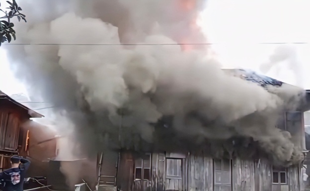 Duka di Tengah Sekura: Dua Rumah di Pekon Kenali Ludes Terbakar Saat H+2 Lebaran