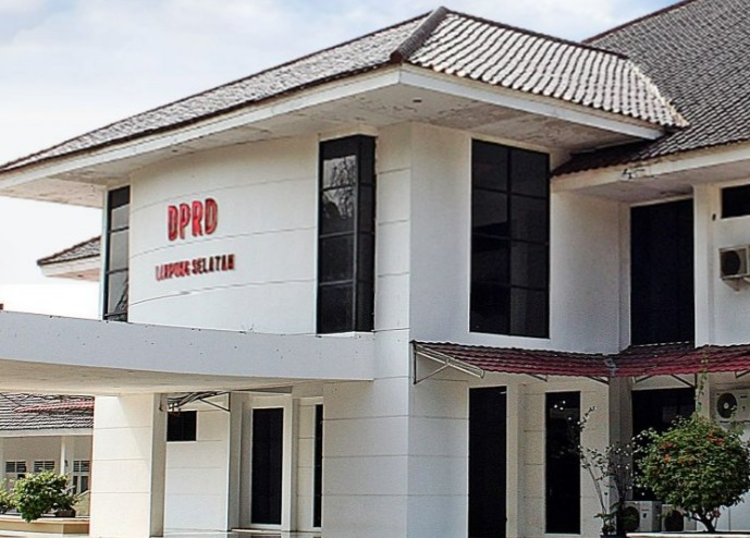 Anggaran Perjalanan Dinas DPRD Lamsel Rp28,6 Miliar Disorot, Abaikan Instruksi Presiden Prabowo?