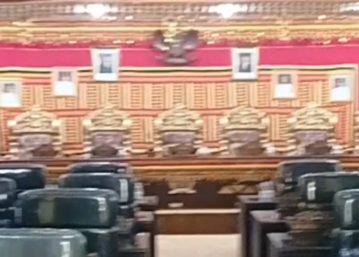 Rapat Paripurna DPRD Lamsel Molor Dua Jam, Kedisiplinan Anggota Dewan Jadi Sorotan Tajam