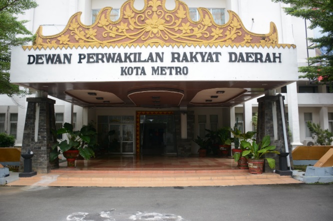 DPRD Kota Metro Kompak Teken Surat Pemanggilan, Wali Kota Bambang Iman Santoso Diminta Hadir Tanpa Mewakilkan