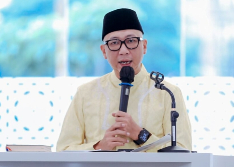 Salat Id di Masjid Al-Bakrie, Gubernur Lampung Ajak Masyarakat Perkuat Kepedulian Sosial