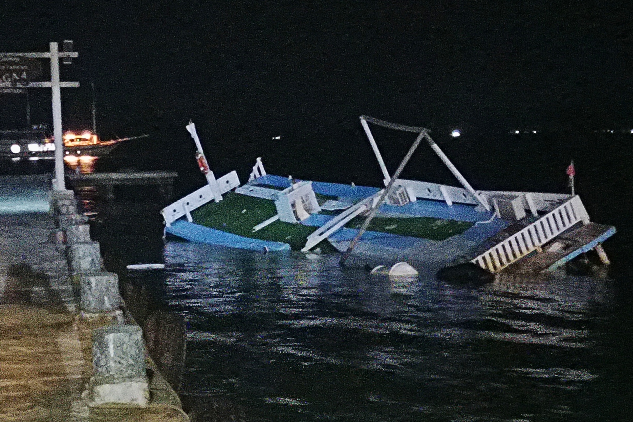 Simbol Proyek Mubazir: Kapal Banawa Nusantara Hibah Kemenag Terbengkalai di Dermaga Ketapang