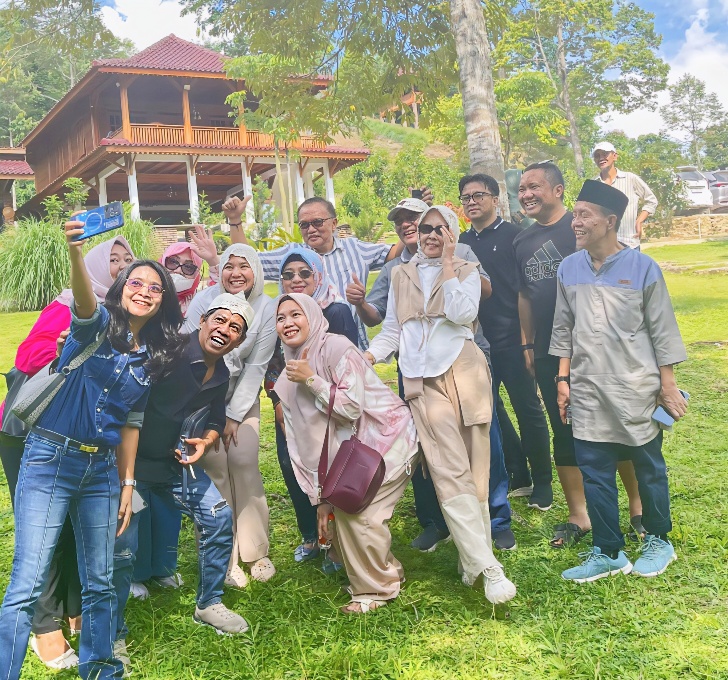 Merajut Silaturahmi di Banyu Langit: Reuni dan Halal Bihalal Alumni MH FH Unila Angkatan 2007