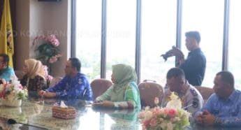 Pejabat Pemkot Dampingi Wali Kota Saat Terima Kunjungan Wali Kota Cirebon