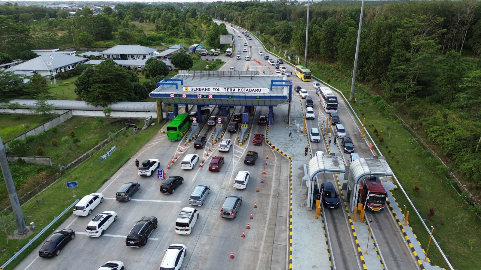 BTB Catat Satu Juta Lebih Pemudik Lintasi Tol Bakter, Meningkat 78% Dibanding Hari Biasa
