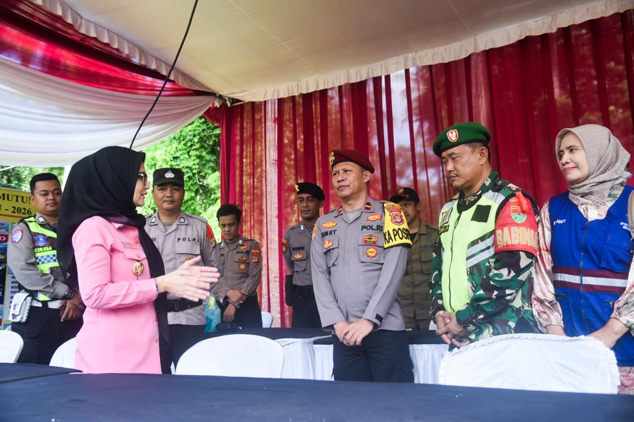 Masuki Libur Lebaran, Bupati Pesawaran Tinjau Arus Lalu Lintas dan Destinasi Wisata di Wilayah Pesisir