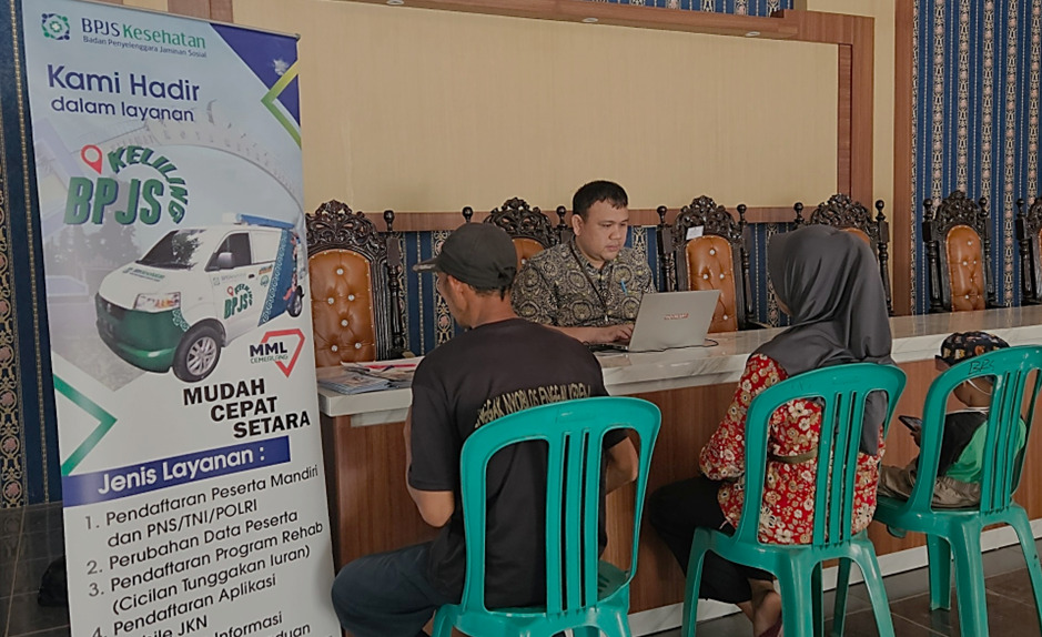 Antusias, Puluhan Warga Desa Brabasan Manfaatkan BPJS Keliling