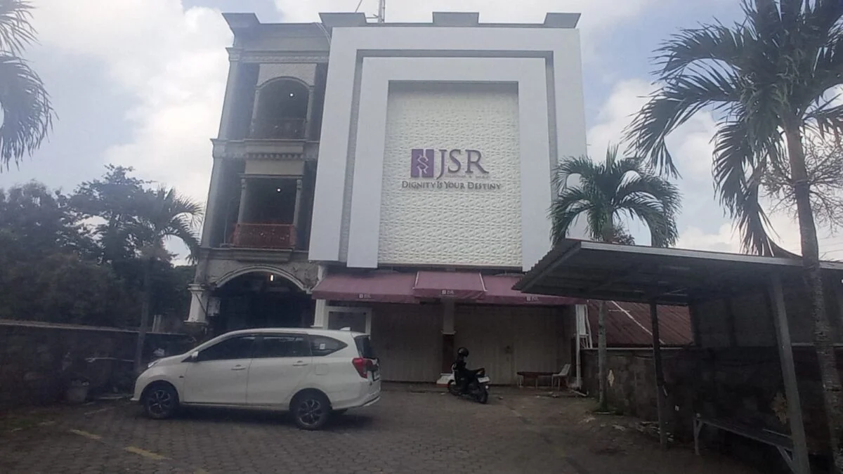 Skandal Emas Ilegal Way Kanan: Polda Sita 2 Kg Emas dari Toko JSR, Seret Nama ‘Bos Haji Faris’ dan Oknum Aparat