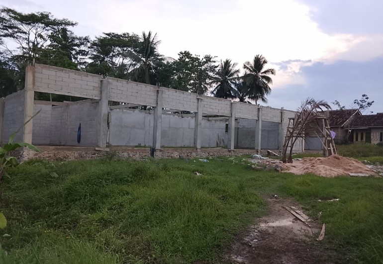 Gedung Koperasi Merah Putih di Desa Sukamaju Disorot, Lokasi Dinilai Tidak Strategis