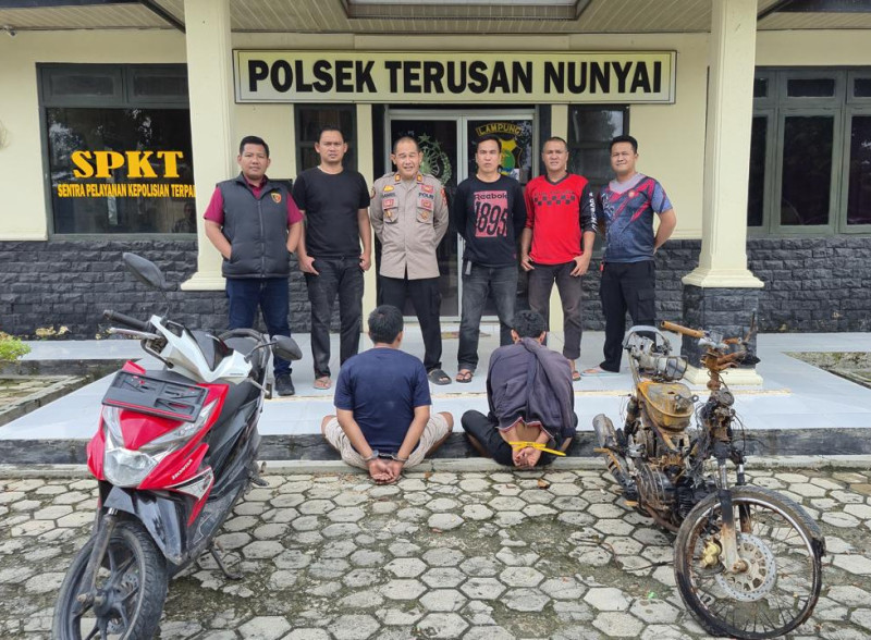 Gagal Beraksi, Komplotan Begal Bersenpi di Terusan Nunyai Menyerah Usai Motor Dibakar Massa