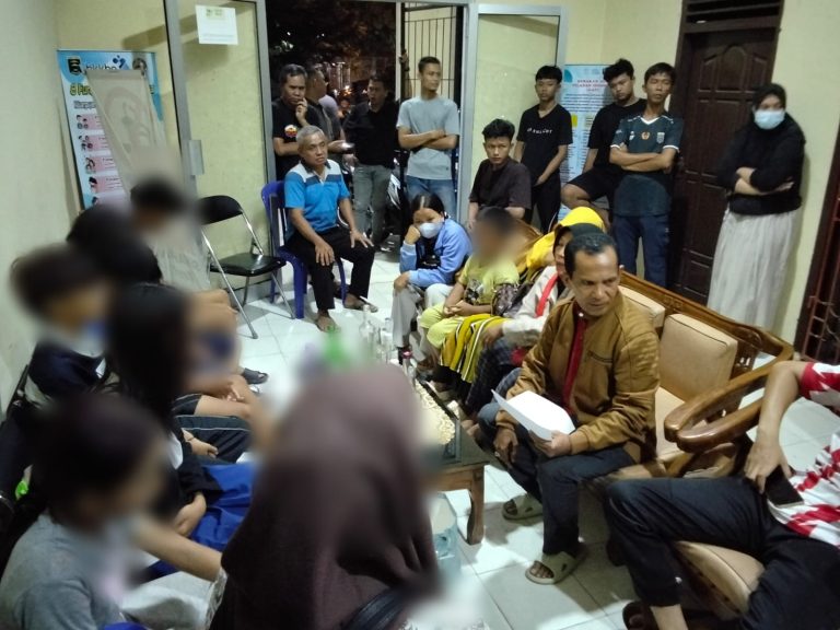 Pesta Miras di Kos-kosan, 7 Remaja Putri Lesbian di Metro Diamankan Satpol PP