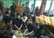 Duka di Balik Akad: Rio Menikah di Depan Jenazah Ibunya Usai Kecelakaan Maut di Gadingrejo