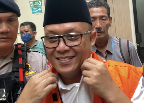 Eks Bupati Lamteng Ardito Wijaya Didakwa Suap & Gratifikasi Rp7,8 Miliar, Adik dan Anggota DPRD Jadi ‘Kurir’