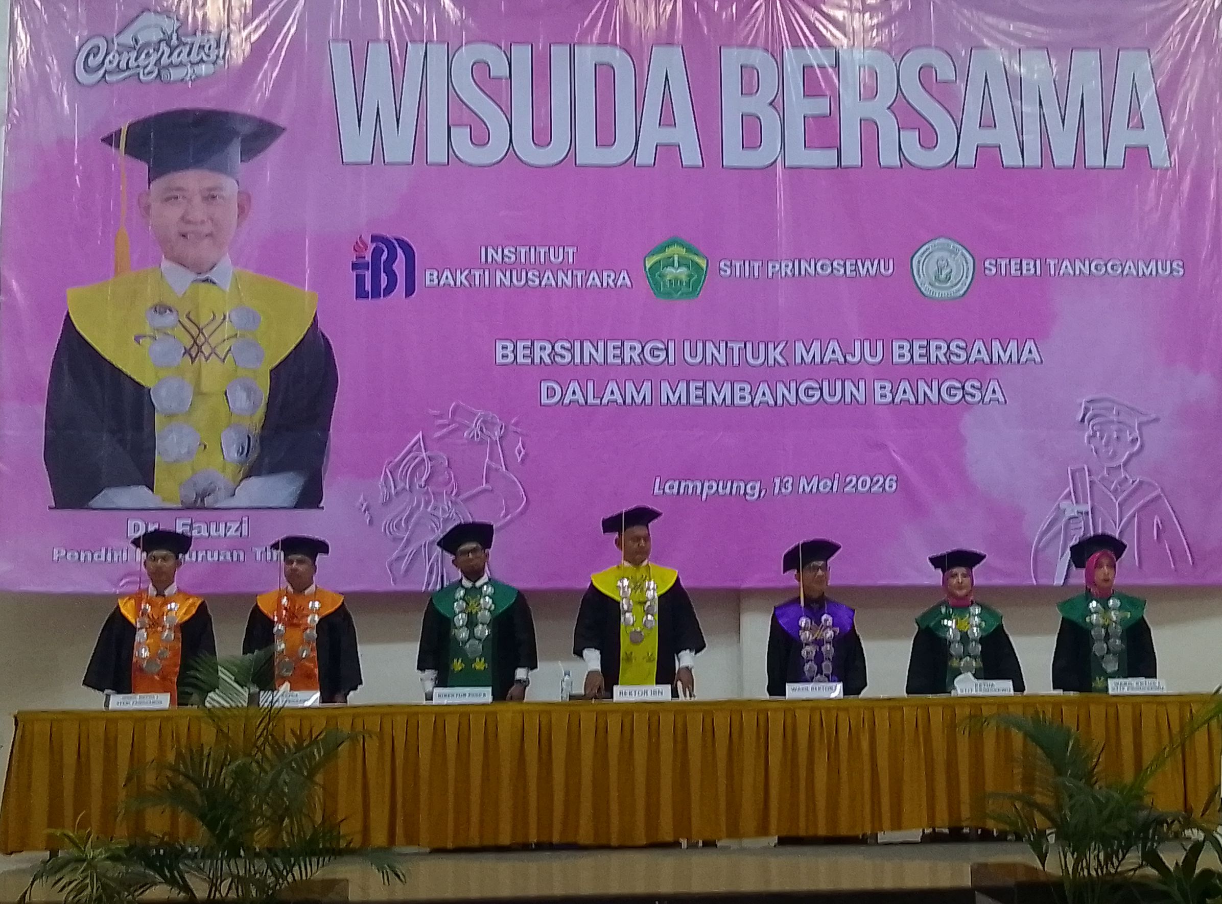 720 Wisudawan Tiga Perguruan Tinggi Yayasan Startech Bima Sakti Siap Jadi Pemimpin Masa Depan