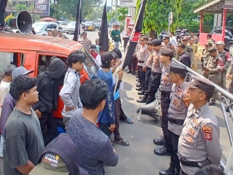 Demo di Kantor Pemkot, LSM ALAK Desak Usut Dugaan Korupsi di Sejumlah OPD Bandar Lampung