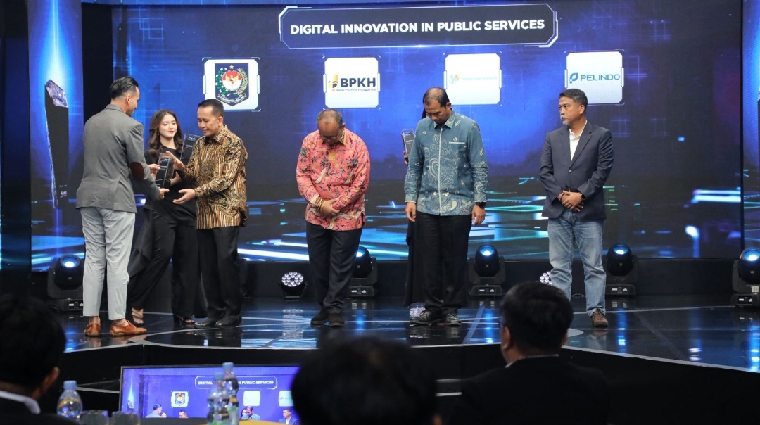 Dirjen Keuangan Daerah Agus Fatoni Terima Penghargaan Digital Innovation Award 2026