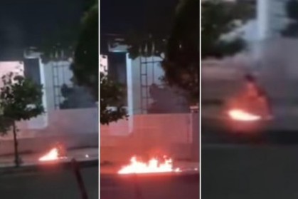 Lagi Tawuran Anak Motor di Depan Kantor KAI Tanjung Karang, Massa Saling Lempar Molotov dan Sajam