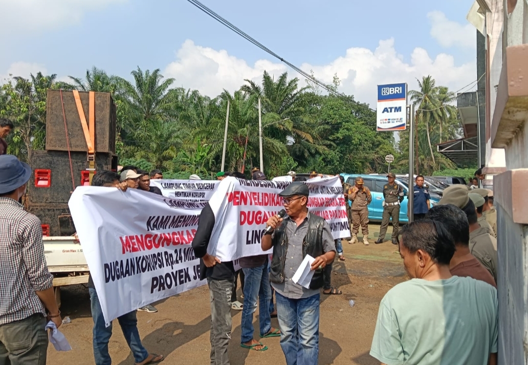 Usut Dugaan Korupsi Rp24 Miliar di DLH, LSM Geruduk Kejari Lampung Timur
