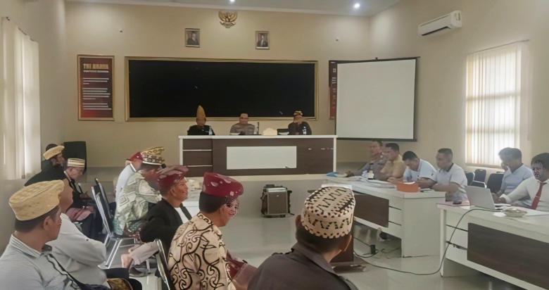 Cegah Konflik Massa, Tokoh Adat Desak Polres Pesawaran Tahan Pemilik Akun ‘Mu’allim Taher’