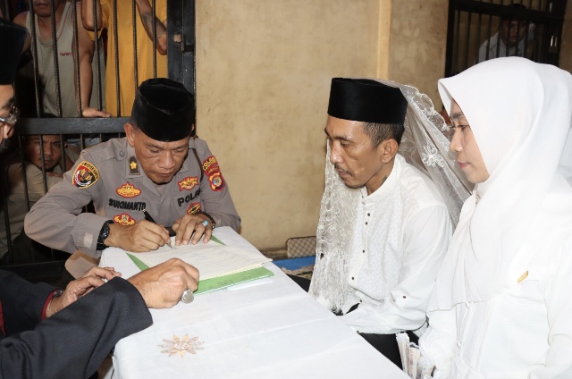 Polres Pringsewu Fasilitasi Tahanan Narkoba Menikah di Rutan