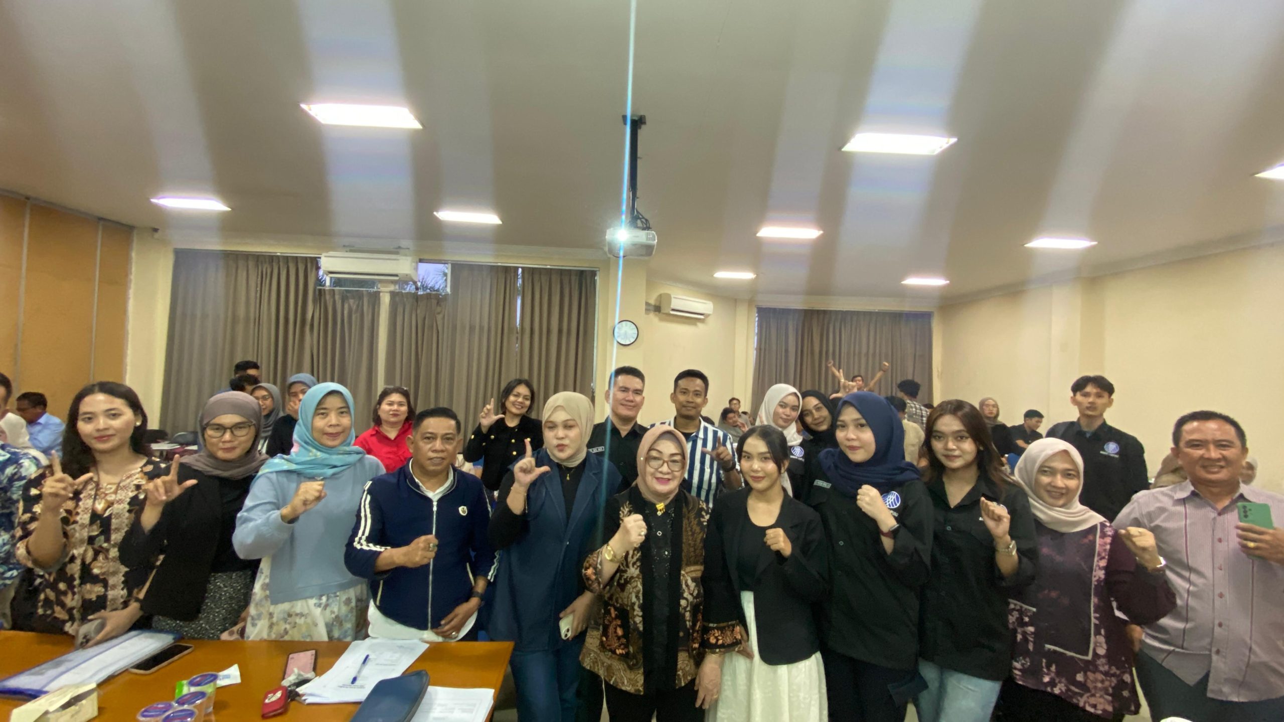 Dua Guru Besar Lampung Bekali Peserta PKPA PERADI 2026: Tekankan Logika Hukum dan Haramkan Advokat ‘Bermain Dua Kaki’